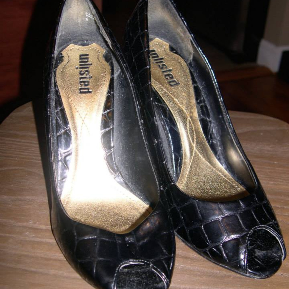 Unlisted Peep Toe Pumps